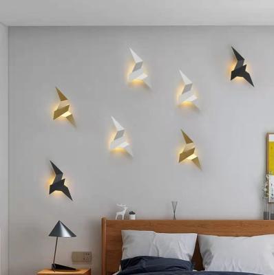 China Hot Sale Indoor Luxury Modern Design Home Decoration Bedside Decorative Wall Light for sale