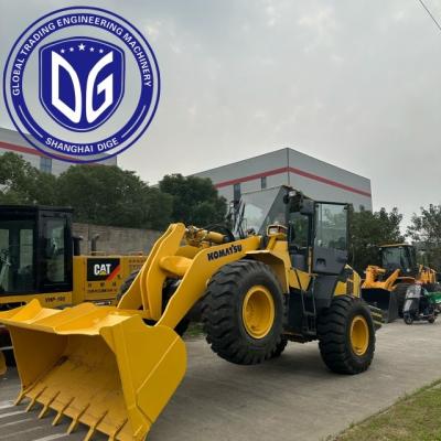 China Versatile Hydraulic Komatsu Wa320 Loader For Quick And Easy Material Handling en venta