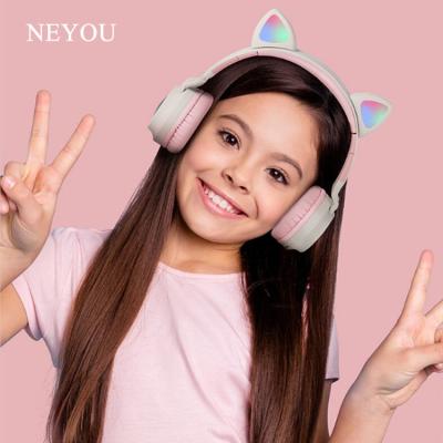 China Perfect Sound 2021 New Arrival Fashion Wired Headphone Pink Conical Wireless Cat Ear Bluetooth Wireless Headphones for sale