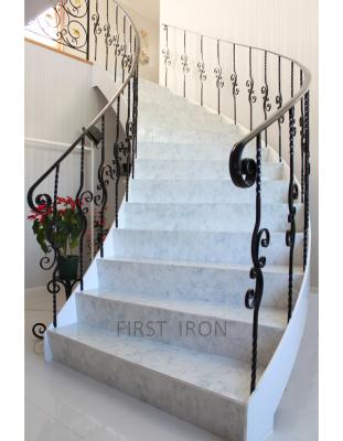 China Japanese Style Easily Assembled Modern Wrought Iron Curved Stair Railings, Interior Simple Iron Stair Railings for sale