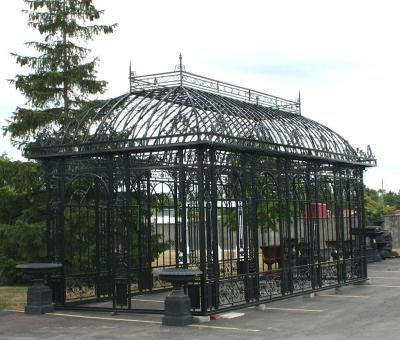 China Easily Assembled Wrought Iron Pergolas Beautiful Vintage Structured for sale