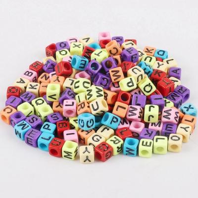 China DIY OPEN 2021 Plastic Acrylic Letter Beads DIY Child Bead Cube Coin Round 6mm 7mm 8mm For DIY Jewelry Making All Kinds In Stock for sale