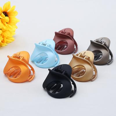 China Hair Accessories Hair Jaw Clamp 2022 For Ladies Solid Color Acetate Geometry Hairpin Flower Shape Jaw Clip For Women Resin Hair Claw Clip for sale