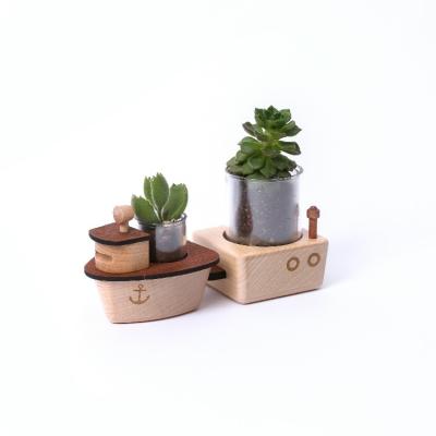 China 100% [2.8] wholesales eco-friendly Tug Boat Wooden Plant Container for sale