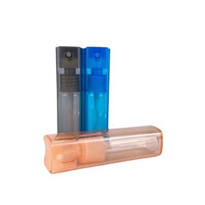 China Lege 10ml-de Spuitbus Plastic Flessen van de Parfumpomp met Flip Cap For Cosmetic Te koop