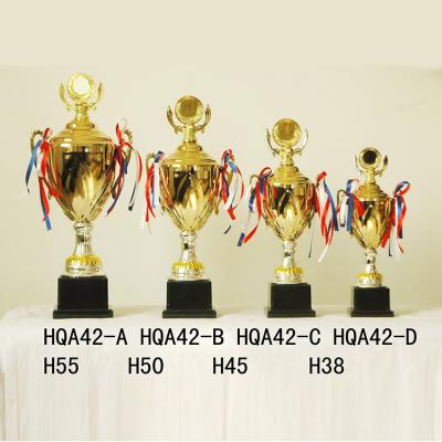 China Worldwide Wholesale Collectible Metal Football Working Trophy Sports Awards Trophy Cups for sale