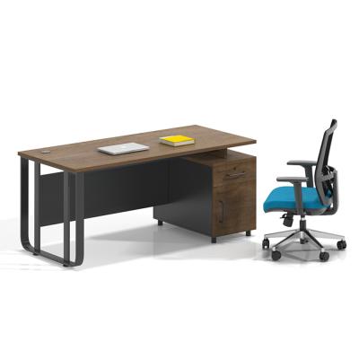 China Modern Linear Modern Office Furniture Workstation Table Staff Office Workstation Computer Linear Computer Desk for sale