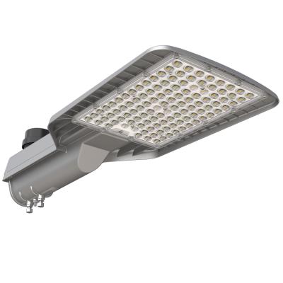 China Road/street/parking/warehouse/factory street light 30w-180w IP66 waterproof outdoor led street light for parking area lighting with 3-5 years warranty for sale