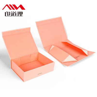 China Manufacturer Magnetic Folding Flip Paper Cardboard Gift Ribbon Packaging Boxes Recyclable With Handle for sale