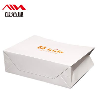 China Recyclable Custom Gift Bag Custom Logo Gift Bag Luxury Small Gift Clothing White Cardboard Kraft Paper Bag Shopping White Cardboard for sale