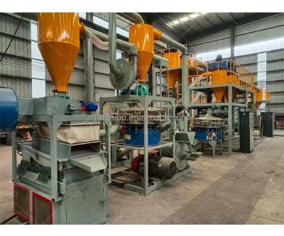 China Hoogproductieve warm 2024 zonnepanelen recycling machine voor koper draad herstel Te koop