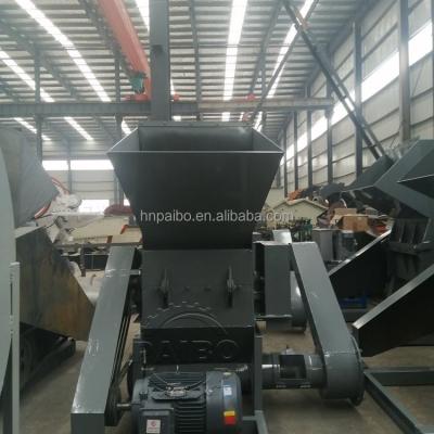 Cina 500-1000Kg/h Capacità Rifiuti PP PE PET Bottiglia di plastica Film Crusher Double Shaft Shredder in vendita