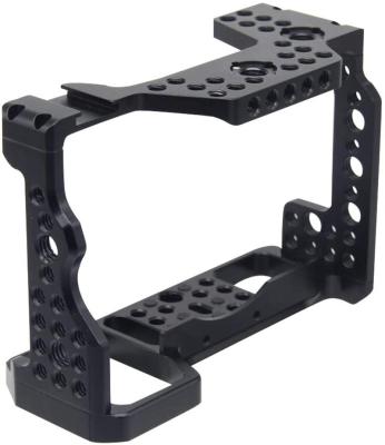 China Higher Versatility DSLR Camera Cage With Standard Cold Shoe For Sony A7RIII /A7III /A7M3/A9 Camera for sale