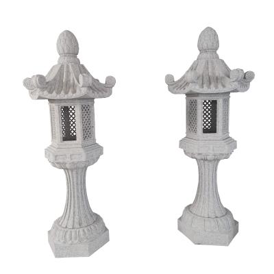 China Traditional Large Natural Stone Granite Lanterns Stone Pagoda For Outdoor Garden for sale