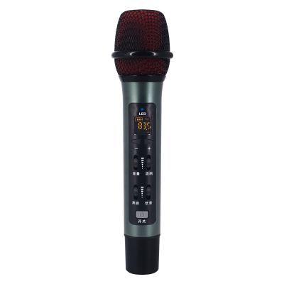 China Portable Handheld Microphone Car Wireless Microphone For Car Home Party Karaoke Car FM Suitable Microphone for sale