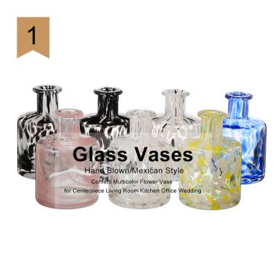 China Handmade Morden Samlife Flower Aromatherapy Dotted Table Glass Vase Home Decoration for sale