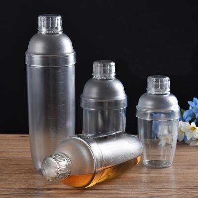 China Tool Holding Handles 350ml/530ml/700ml/1000ml Cocktail Tea Milk Maid Bar Tool Transparent Plastic Bar Shaker Mixing Cup Drink Mixer for sale