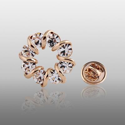 China ALLOY Appealing Round Fashion Garland Rhinestone Smooth Gold-color Brooches For Women Brooch Lapel Pins Jewelry for sale