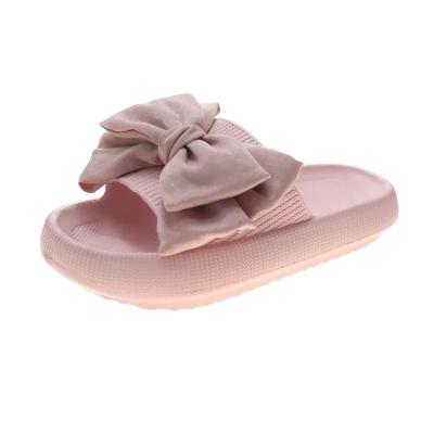 China Fashion trend 2022 summer cartoon adhesive rubber shoes bow indoor slippers lovers slippers for women outdoors for sale