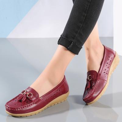 China New Hollow Women's Flat Summer Women's Thick-soled Wedge Heel Mother Shoes Thick-soled Casual Soft Leather Nurse Shoes for sale