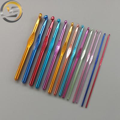 China Manufacturer Wholesale 14pcs Aluminum Crochet Hook Set Knitting Needles Hook For Crochet Yarn for sale