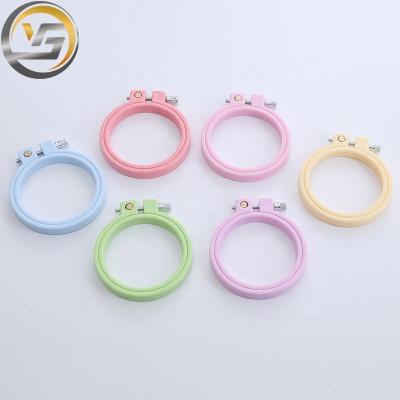 China Wholesale Plastic Material Embroidery Tools Embroidery Hoop Manufacturer Small Size Embroidery Hoop for sale