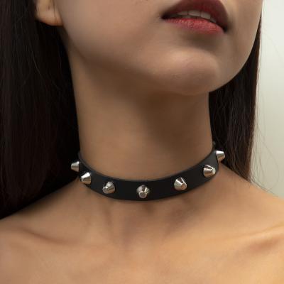 China Trendy Trendy Trend Rivet Black PU Geometric Chain Exaggerated Single Layer Choker Wide Side Collar For Women for sale