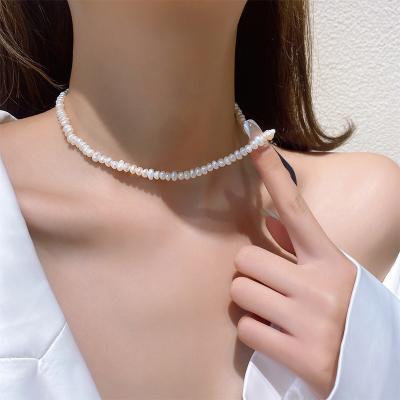 China Newly FASHIONABLE Baroque Natural Pearl Necklace Chunky Chain Lock Link Pearl Choker Necklace For Women for sale