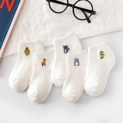 China 2022 Factory Wholesale Antibacterial Cartoon Cute Embroidery Animal Cotton Baby White Socks for sale