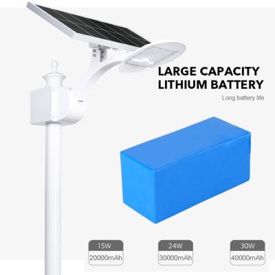 Chine Remplissage rapide solaire extérieur du réverbère de route du contrôle léger LED 3.2V 20000mAh à vendre