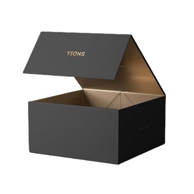 China Recycled Materials Wholesale Upscale Clothing Package Boxes Custom Creative Paper Gift Box Packaging Shoe Storage Box for sale