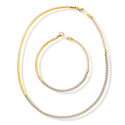 China 2022 Fashion Exquisite Temperament FASHION With Diamond Zircon Inlaid Splice Blade Chain Gold Plated Necklace Bracelet Jewelry Set for sale