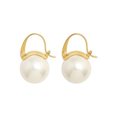 China 2022 fashion temperament retro sense high drop pearl earrings romantic women's ears for sale