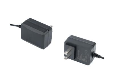 Cina Adaptatore universale di corrente alternata da 30W con presa intercambiabile maschio OD5.5mm*ID2.1mm Protezione OCP in vendita