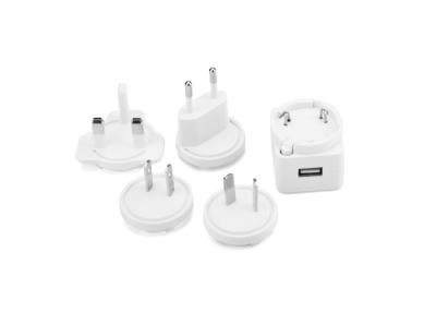 China Adaptador de alimentación de montaje en pared negro compacto 12V Compatibilidad universal EE.UU. / UE / Reino Unido / AU ABS en venta