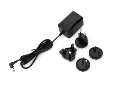 China Portable Black Solar AC DC Power Adapter Universal FC/SC/ST Stecker Leichtgewicht 0,2 Pfund zu verkaufen