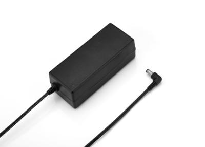 Κίνα Αποτελεσματικότητα στενή ισχύς 12V-24V AC Dc προσαρμογέα μετατροπέα 1,5m μήκος καλωδίου CE/FCC/RoHS πιστοποιημένο προς πώληση