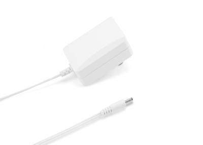 China Adaptador de alimentación universal de 24 W con protección contra sobrecarga 2A Certificado CE/FCC/ROHS en venta