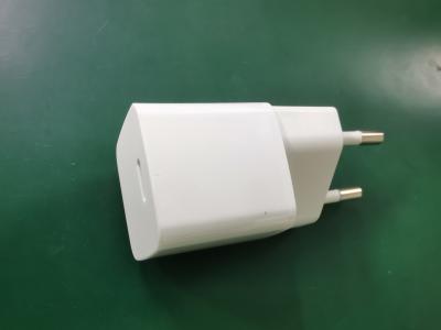 Cina Porta singola 2.4A di ricarica caricabatterie USB per parete per la protezione contro la corrente Compatibilità universale in vendita