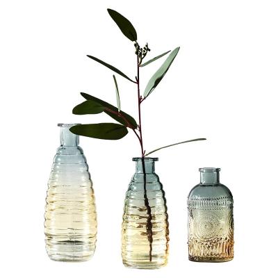 China European embossed hydroponic flower vase glass vases arran light transparent luxury home accessories living room decoration retro ware for sale