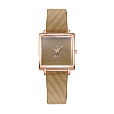 China Women's new fashion ladies alloy quartz material wrist watch elegant women wholesales for sale