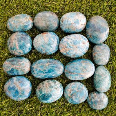 China High Quality Rough Stone Crystal Palm Stone Blue Apatite Natural Healing Gemstone From Europe For Gift for sale