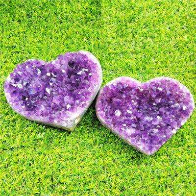 China High Quality Sensitive Amethyst Crystal Cluster Heart For Gift from Natural Healing Gemstone from Europe for sale