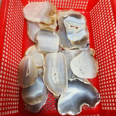 China Wholesale Natural Quartz Crystal Healing Palm Stone Tumble Agate Slabs From Europe for sale