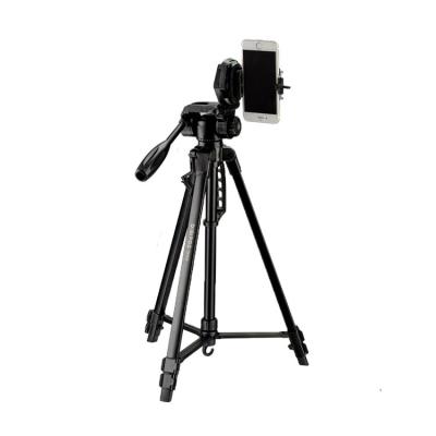 China Portable Aluminum Photo Telescope Stand DIGIPOD TR462 Panoramic Liquid Head Camera Photography Tripod for sale