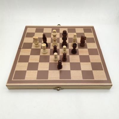 China Wholesale wooden chess pieces china board game manufacturer wooden chess set with board for sale