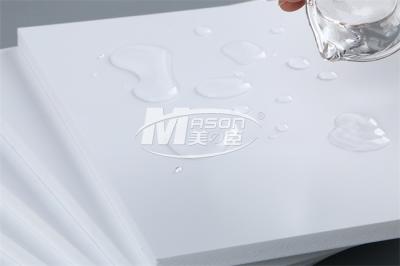 Chine Le polyéthylène haute densité couvre la feuille blanche rigide de mousse de PVC du panneau 4x8 de PVC à vendre