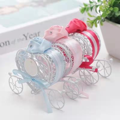 China Durable Handmade Iron Carriage Sugar Box Heart Tinplate Wedding Candy Gift Box for sale