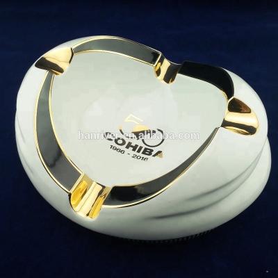 China Fasion Hot Sale Unique Ceramic Cigar Ashtray With Four Golden Rest With Golden Edge for sale