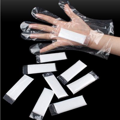 China New Products Food Serving 0.4-1.8g Disposable Plastic PE Folded Glove for sale